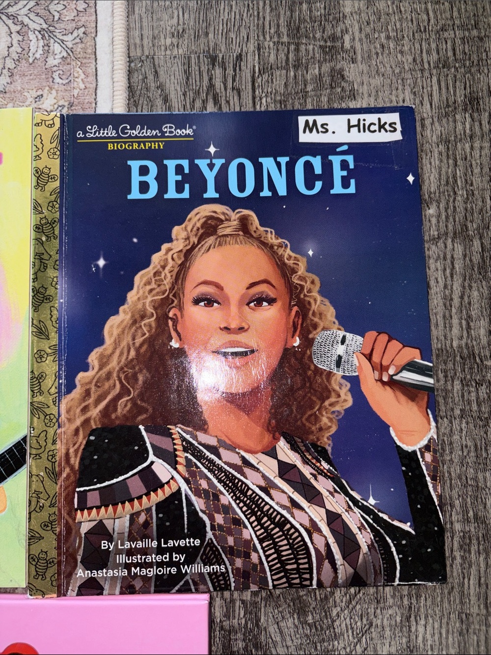 Taylor Swift & Beyonce Children Books - Set of 10 - Picture 3 of 9